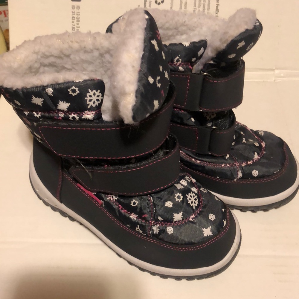 Fantiny - Kids snow boots.           @Mm’sClrTot